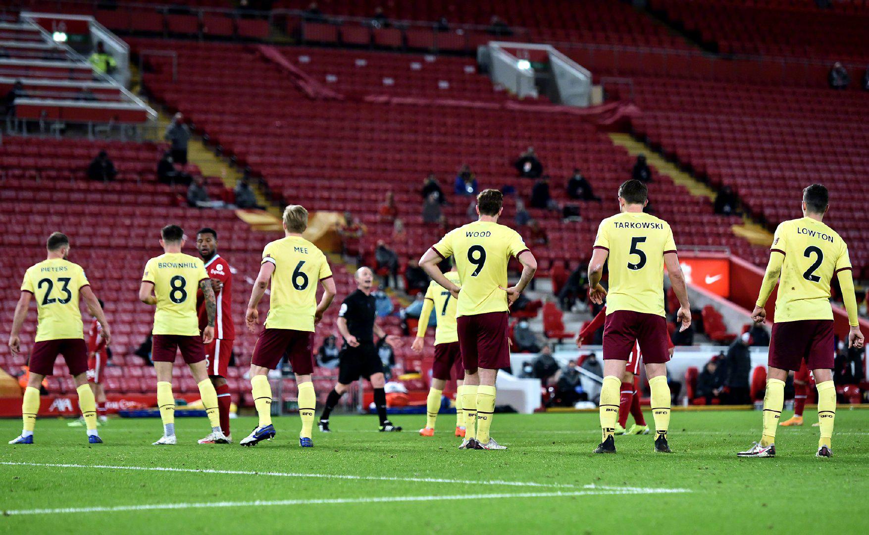 文胖：无意引起争议，但詹姆斯在湖人队的生涯即将走到尽头了.